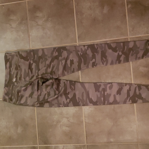 Forever 21 Workout leggings - Picture 3 of 3